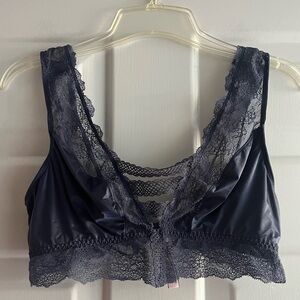 Victoria’s Secret Bralette Size L Dark Blue Lacy
